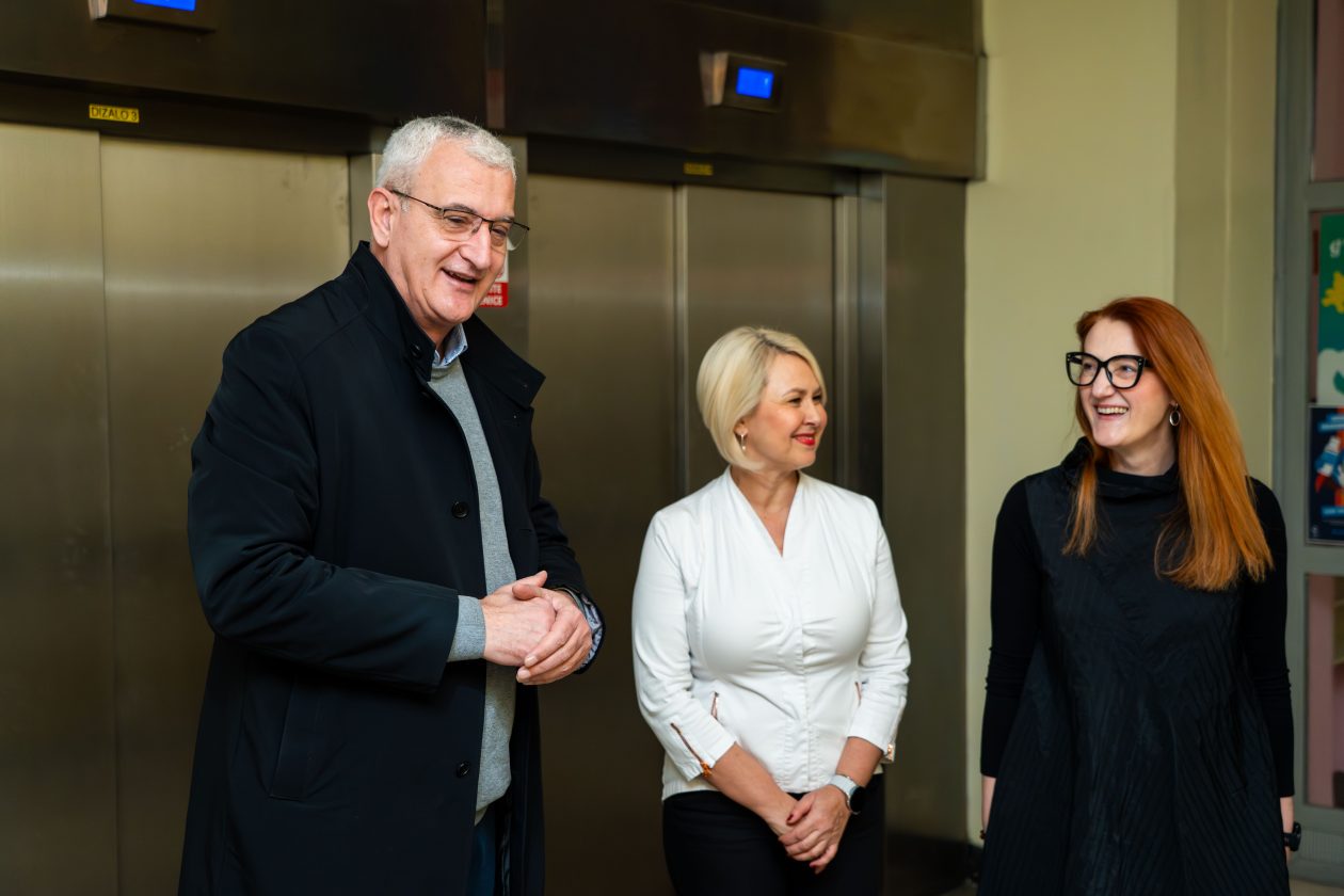 0101 f.granić prva beba-05