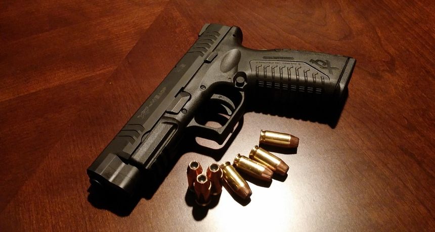 handgun231696960720pistolj handgun231696960720pistolj