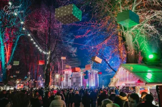 0be1f44ef3b3f803527a3290d5e8703c