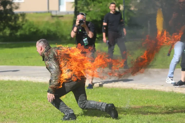 0de64a0612014ba2d4bec4db7dad5624