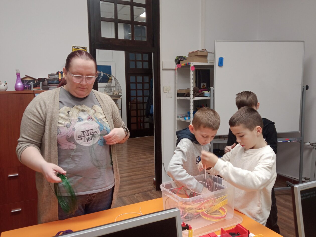 1000072761 1000072761