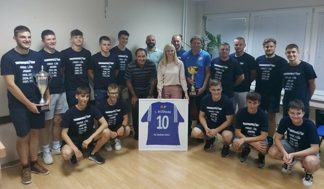 Image 5415766 (auto)