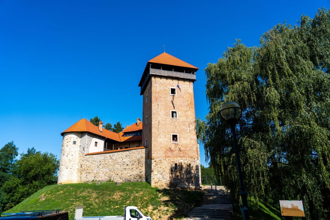 1807-f.granic-press-stari-grad-28