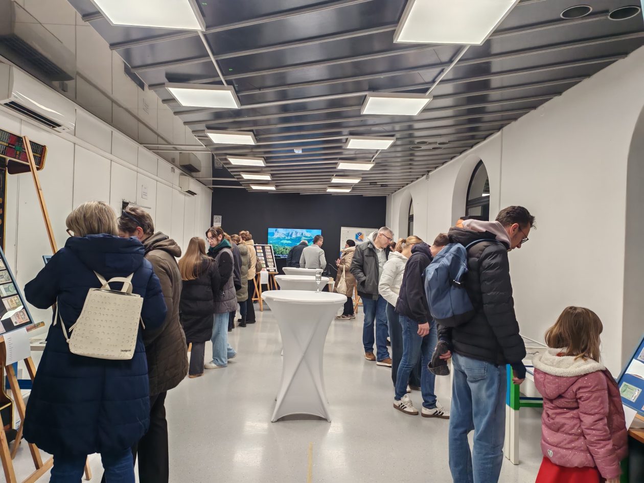 1909bfd5-c545-458c-a8e9-4f51b74ae21b