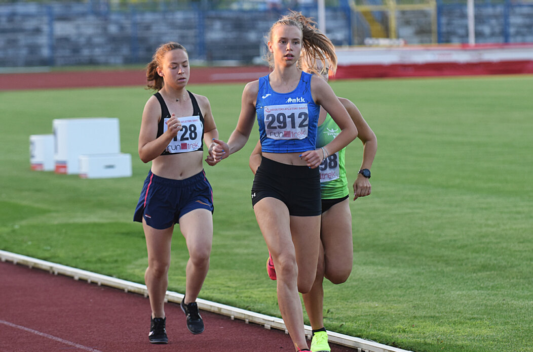 1b81cc69b3c5a56b8c4bb22b804584b5 1b81cc69b3c5a56b8c4bb22b804584b5