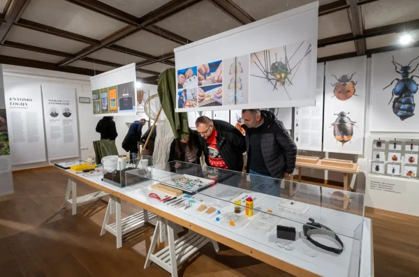 20241220 Izložba U oku promatrača 01 (foto Denis Stošić)