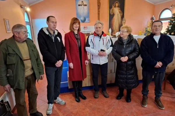 20241224 Udruga Milosrđe – Centar za beskućnike 02 NN, Branko, Martina Furdek Hajdin, Petar Banić, Maja Vučinić-Knežević, NN (foto Županija karlovačka)