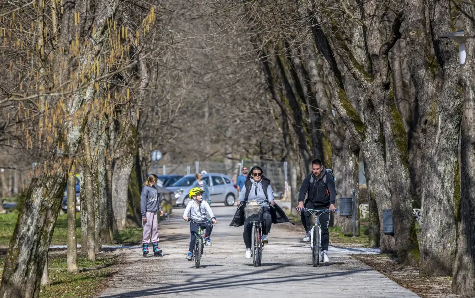 20250309 Karlovačkim ulicama (foto Igor Čepurkovski) 20 Vrbanićev perivoj