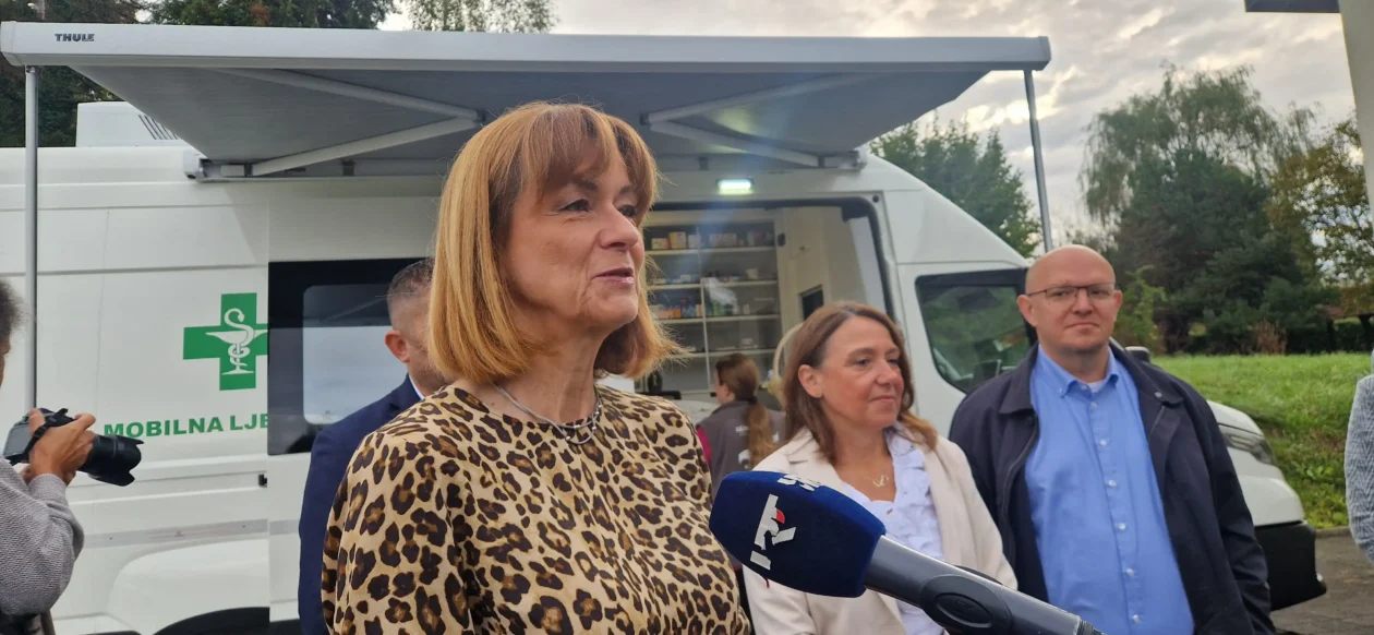 20250917 Bosiljevo 20 Martina Furdek Hajdin, Irena Hrstić i Tomislav Grguraš 20250917 Bosiljevo 20 Martina Furdek Hajdin, Irena Hrstić i Tomislav Grguraš