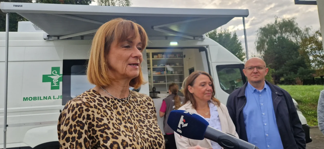 20250917 Bosiljevo 21 Martina Furdek Hajdin, Irena Hrstić i Tomislav Grguraš 20250917 Bosiljevo 21 Martina Furdek Hajdin, Irena Hrstić i Tomislav Grguraš