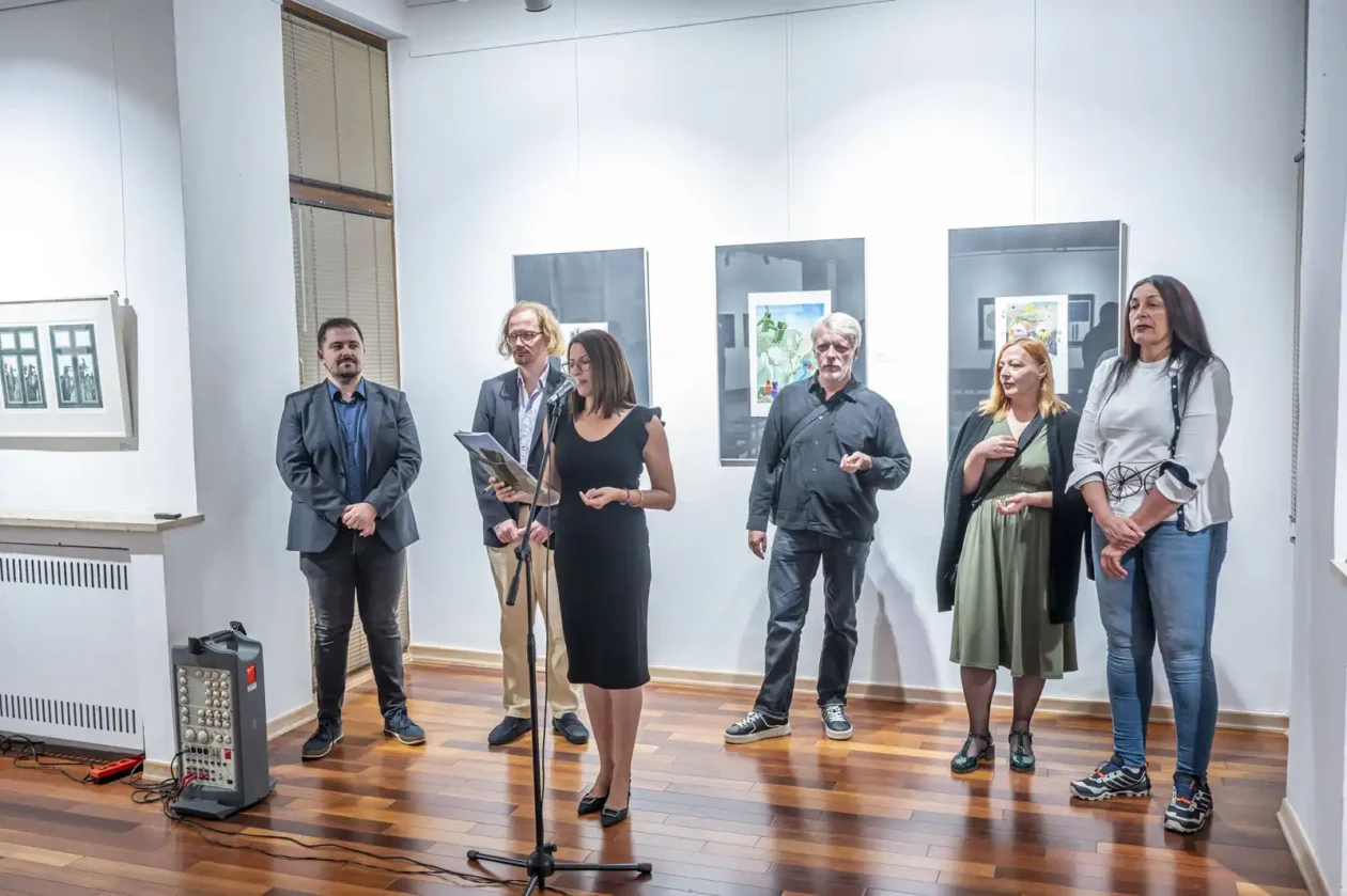 20250918 Galerija Vjekoslav Karas, 10. trijenale akvarela (foto Igor Čepurkovski) 13 Mario Jovković, Feđa Gavrilović, Maja Luketić Raguž, Igor Čulig, Romana Tekić i Aleksandra Goreta