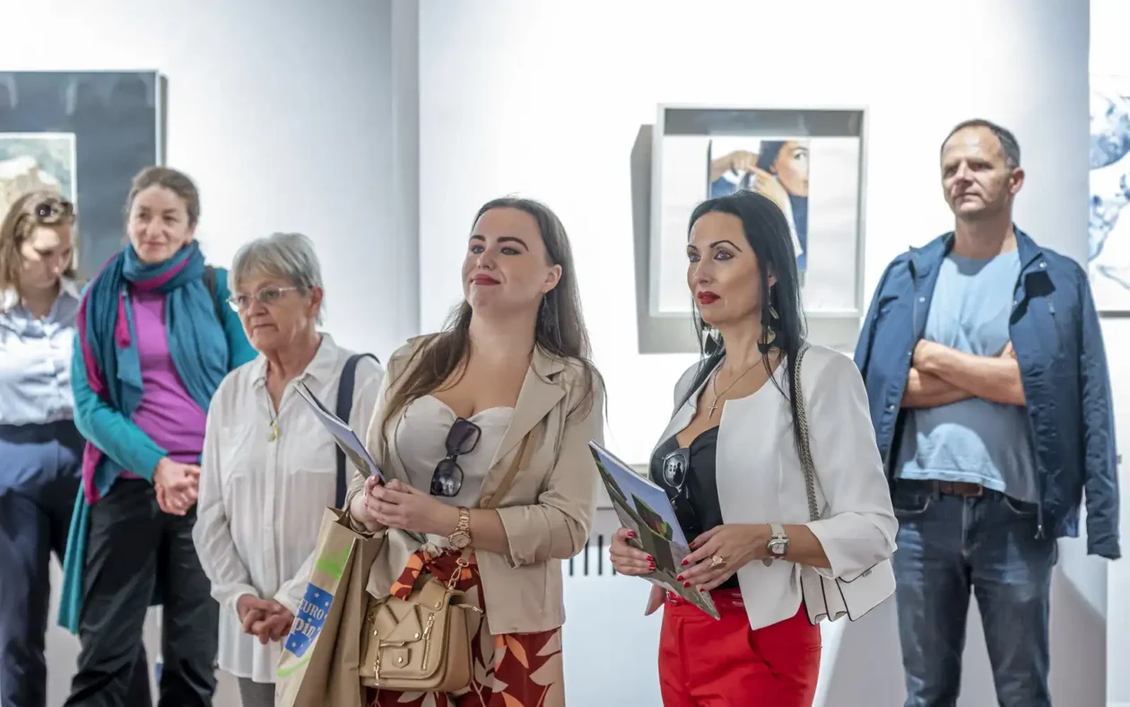 20250918 Galerija Vjekoslav Karas, 10. trijenale akvarela (foto Igor Čepurkovski) 18