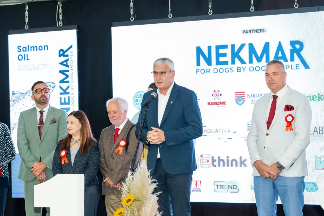 20250927 izložba pasa Karlovac (foto Grad Karlovac) 02 Damir Mandić