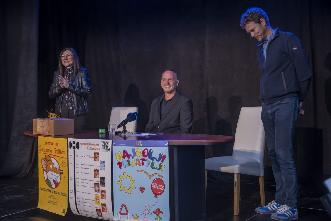 20251006 zakon teatar otvorenje malog kazališta u knjižnici za mlade (17)