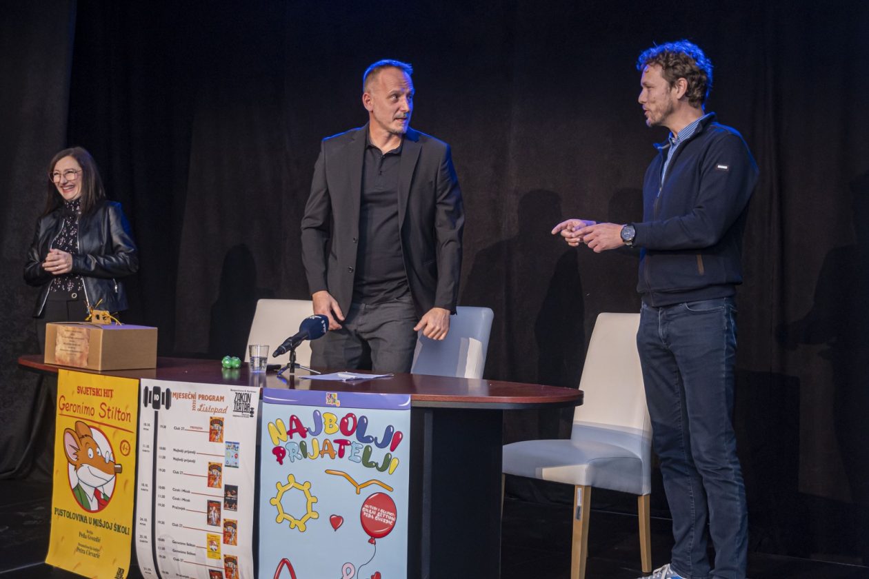 20251006 zakon teatar otvorenje malog kazališta u knjižnici za mlade (18)