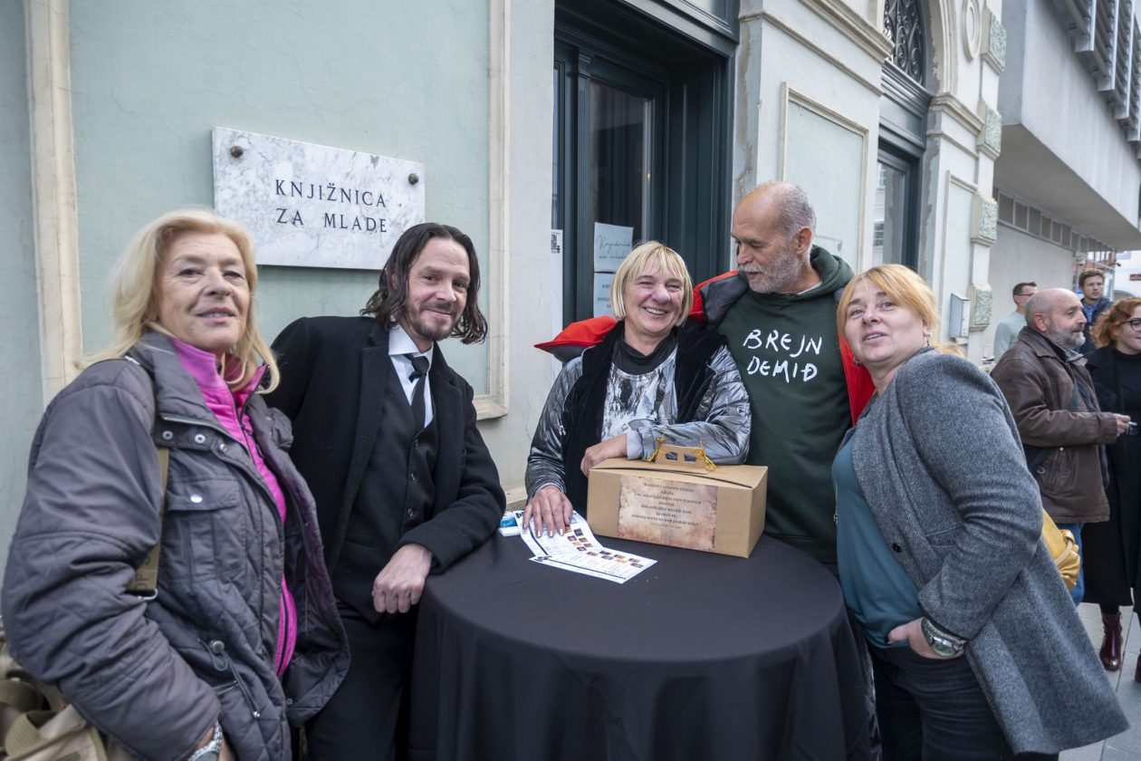 20251006 zakon teatar otvorenje malog kazališta u knjižnici za mlade (26)