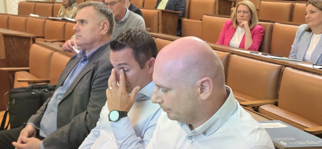 20251009 Gradsko vijeće Karlovac 11 Miroslav Vukovojac, Dejan Tomljenović i Luka Jelkovac 20251009 Gradsko vijeće Karlovac 11 Miroslav Vukovojac, Dejan Tomljenović i Luka Jelkovac