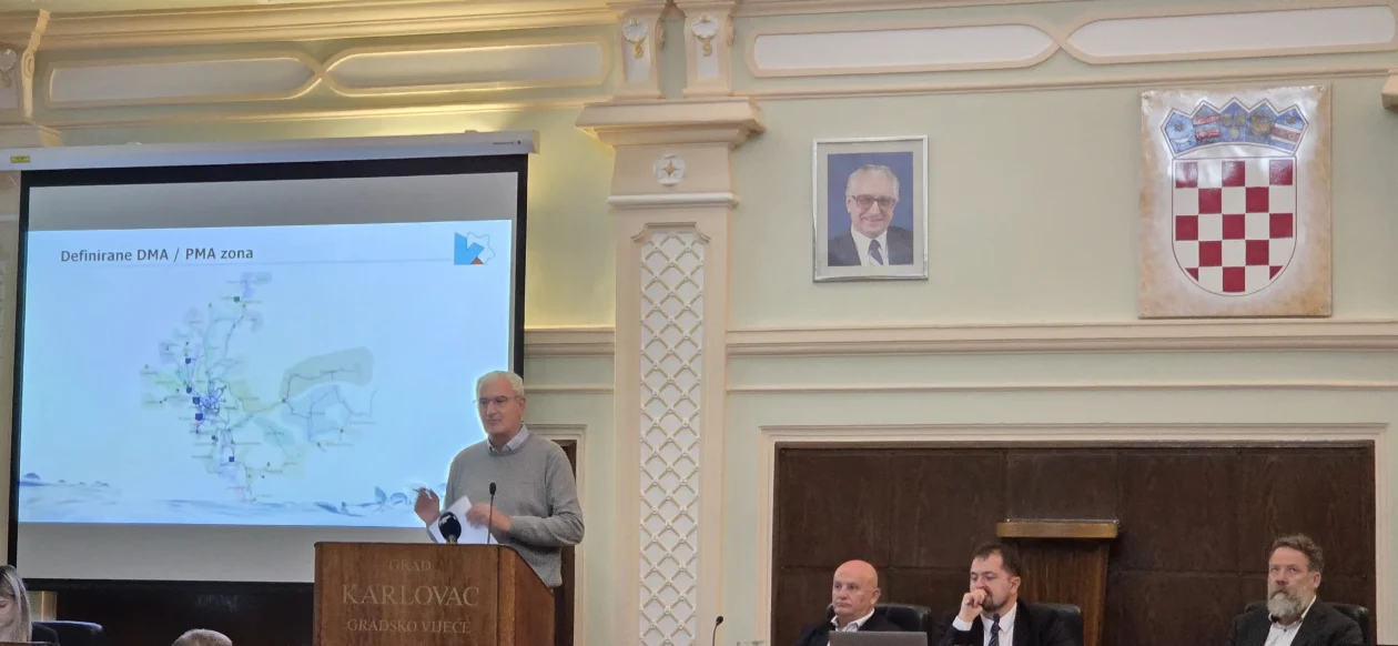 20251009 Gradsko vijeće Karlovac 14 Damir Mandić 20251009 Gradsko vijeće Karlovac 14 Damir Mandić