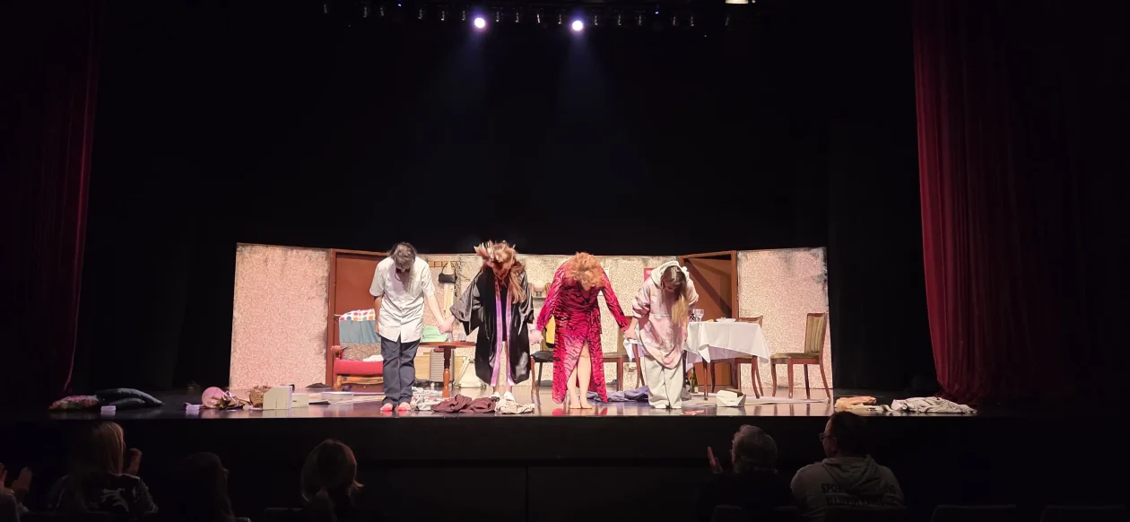 20251011 Pučko otvoreno učilište Duga Resa 08 Karlo Bernik, Sanja Milardović, Nina Violić i Zdenka Šustić