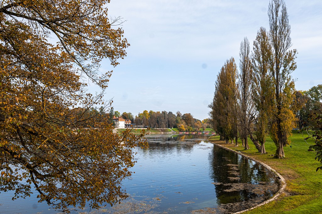 20251014Jesen na Karlovačkim ulicama (68) 20251014Jesen na Karlovačkim ulicama (68)