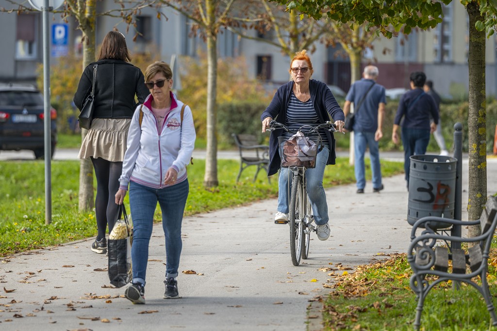 20251014Jesen na Karlovačkim ulicama (83) 20251014Jesen na Karlovačkim ulicama (83)