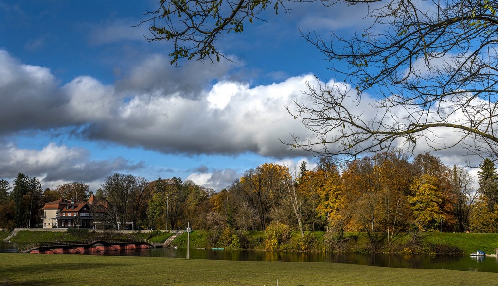 20251027 Karlovačkim ulicama (9) 20251027 Karlovačkim ulicama (9)