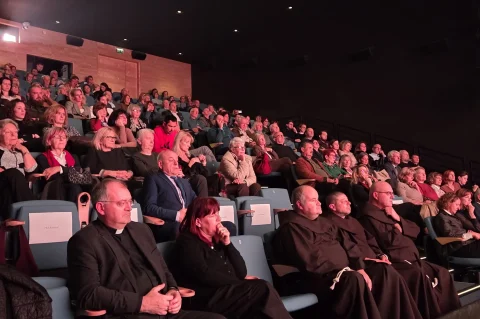 20251027 Kino Edison 08