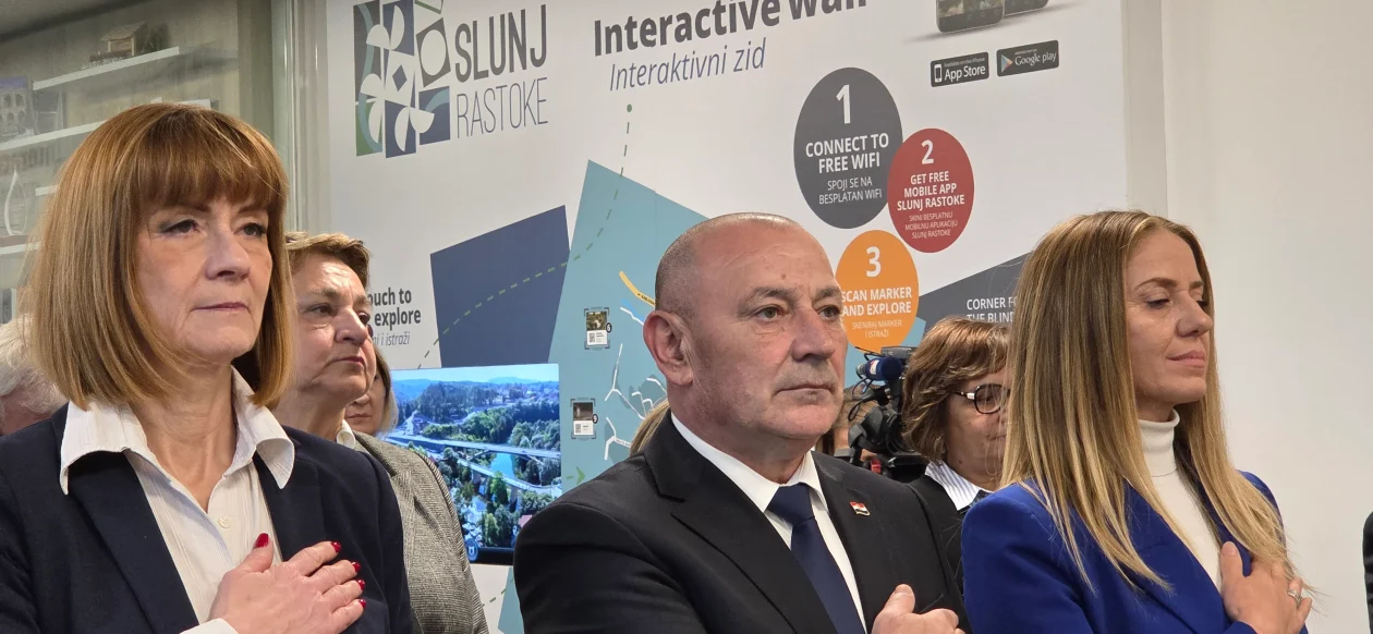 20251114 Rastoke 02 Martina Furdek Hajdin, Tomo Medved i Mirjana Puškarić