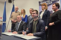 20251114 Rastoke 18 Damir Mandić, Mirjana Puškarić, Davor Huško, Martina Furdek Hajdin, Anđelka Salopek, Tomo Medved i Mario Biljan