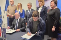 20251114 Rastoke 20 Damir Mandić, Mirjana Puškarić, Davor Huško, Martina Furdek Hajdin, Anđelka Salopek, Tomo Medved i Mario Biljan