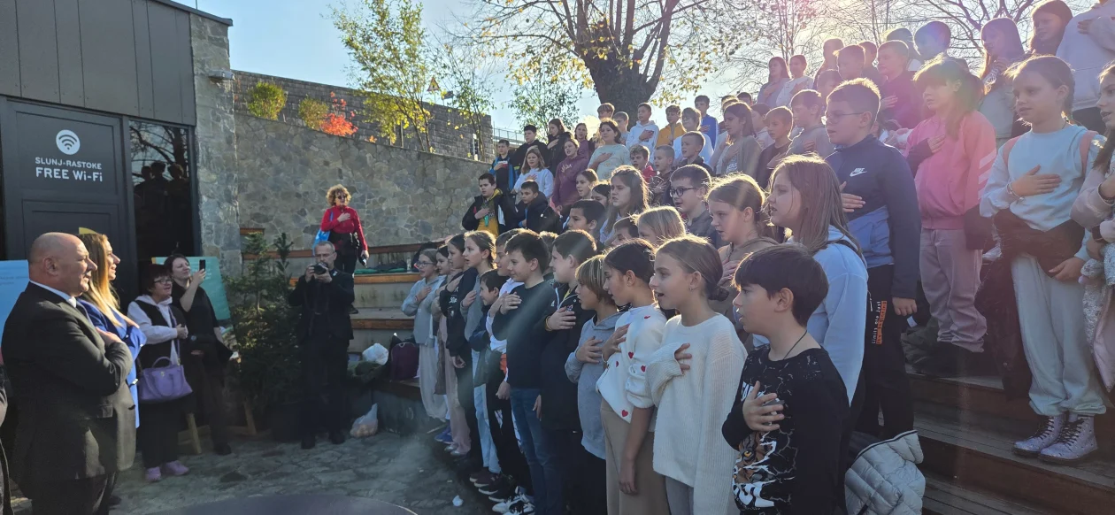 20251114 Rastoke 32 Tomo Medved, Mirjana Puškarić i Osnovna škola Rudeš