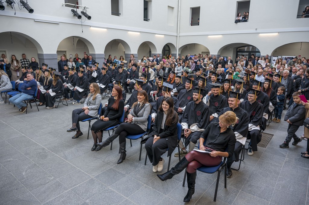 20251114 promocija studenata veleučilišta u Karlovcu (34)