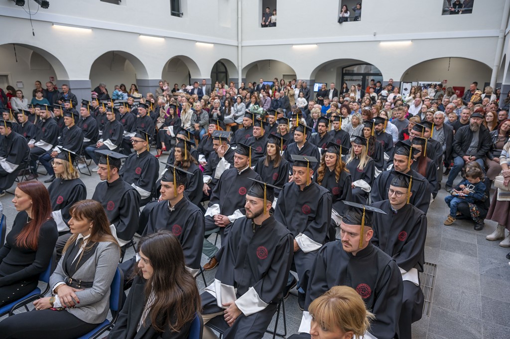 20251114 promocija studenata veleučilišta u Karlovcu (44)