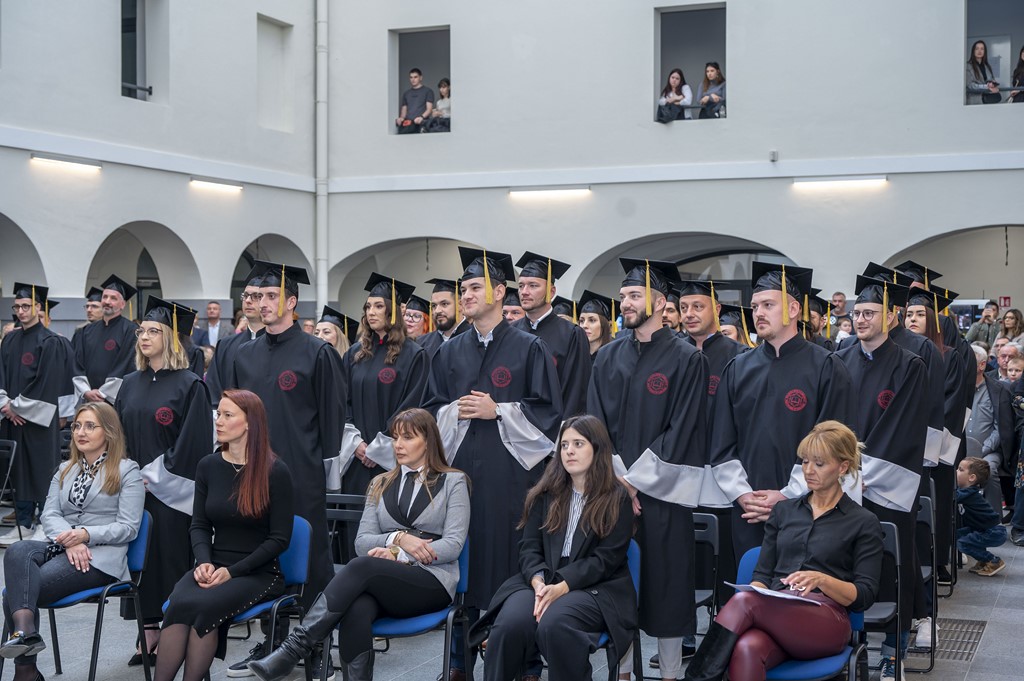 20251114 promocija studenata veleučilišta u Karlovcu (48)