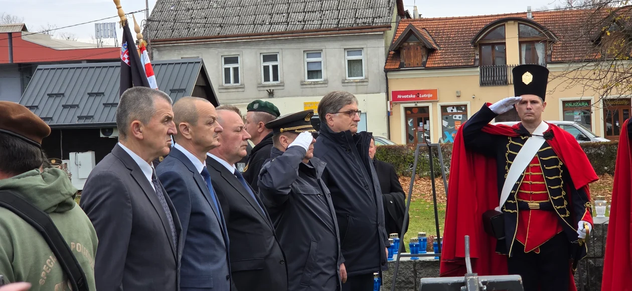 20251116 Slunj 16 Tomo Medved i ostali