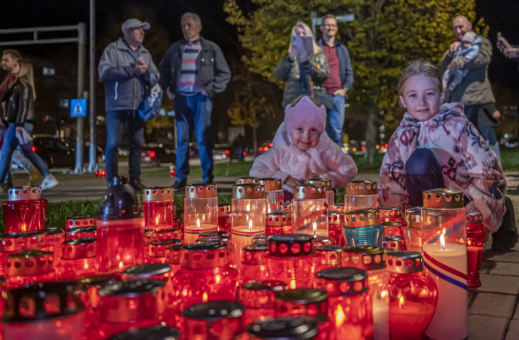 20251117 paljenje svijeća i misa za Vukovar (14)