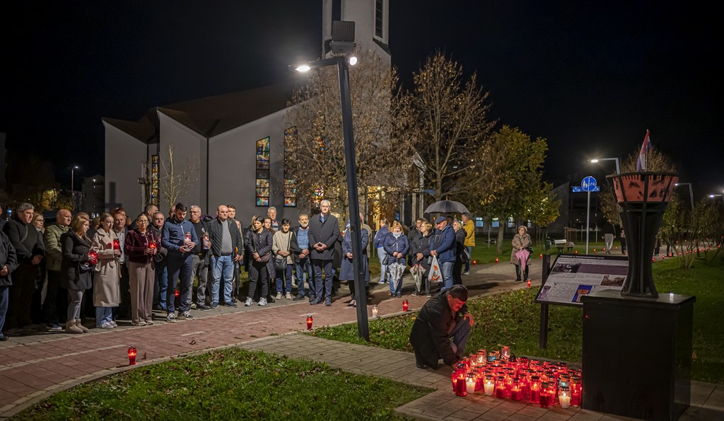 20251117 paljenje svijeća i misa za Vukovar (4)