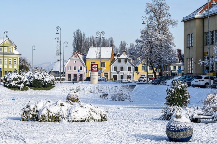 20251123 karlovačkim ulicama snijeg (37)