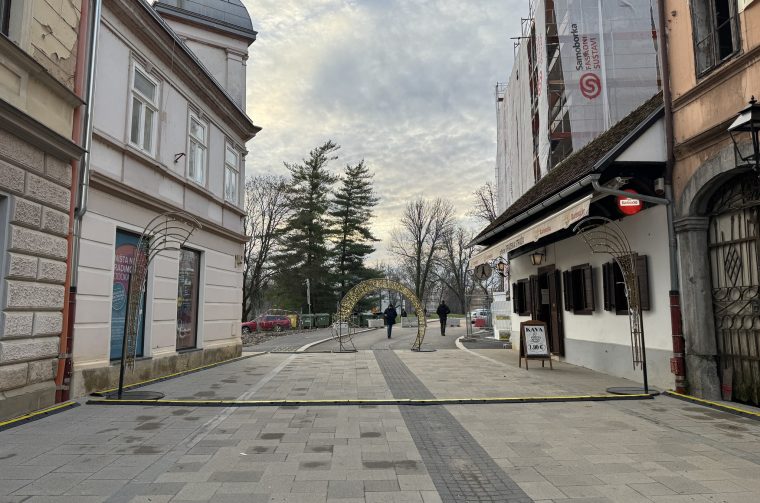 20251128 Karlovac, Radićeva ulica (foto Vlasta Lenlder Adamec) 01