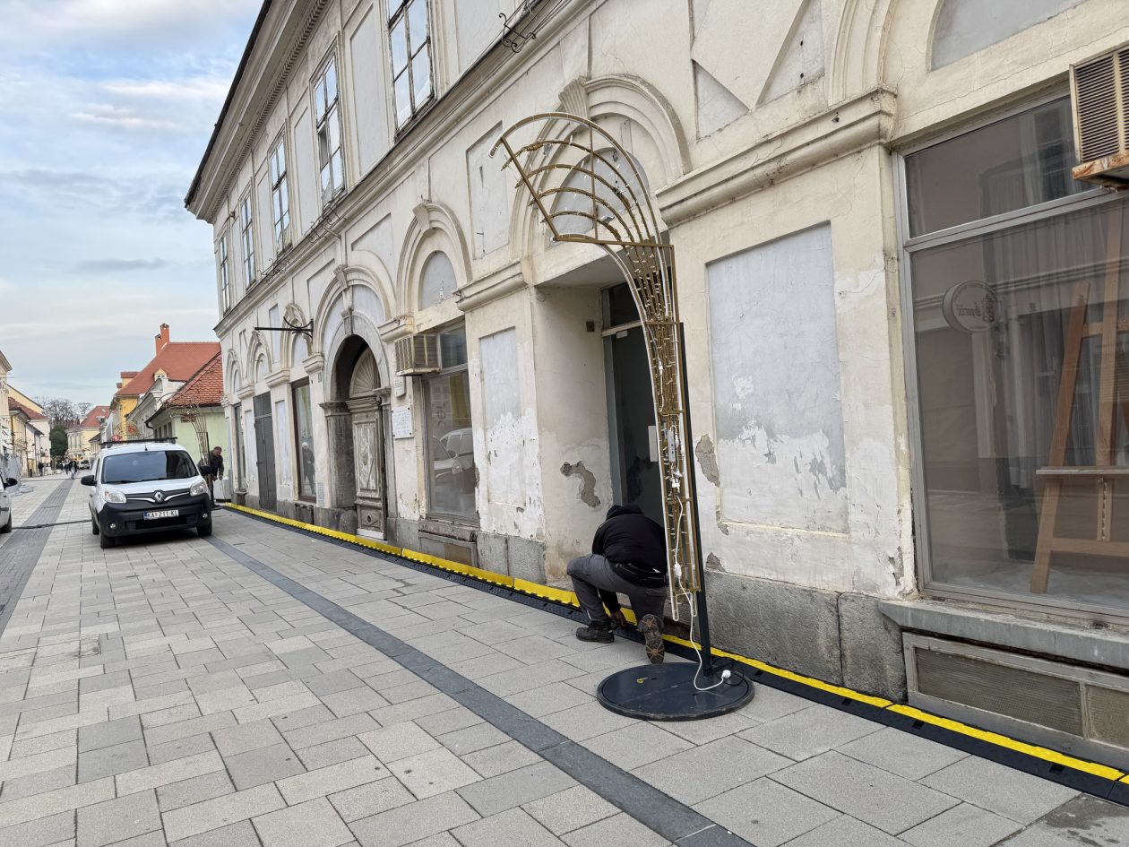 20251128 Karlovac, Radićeva ulica (foto Vlasta Lenlder Adamec) 02 20251128 Karlovac, Radićeva ulica (foto Vlasta Lenlder Adamec) 02