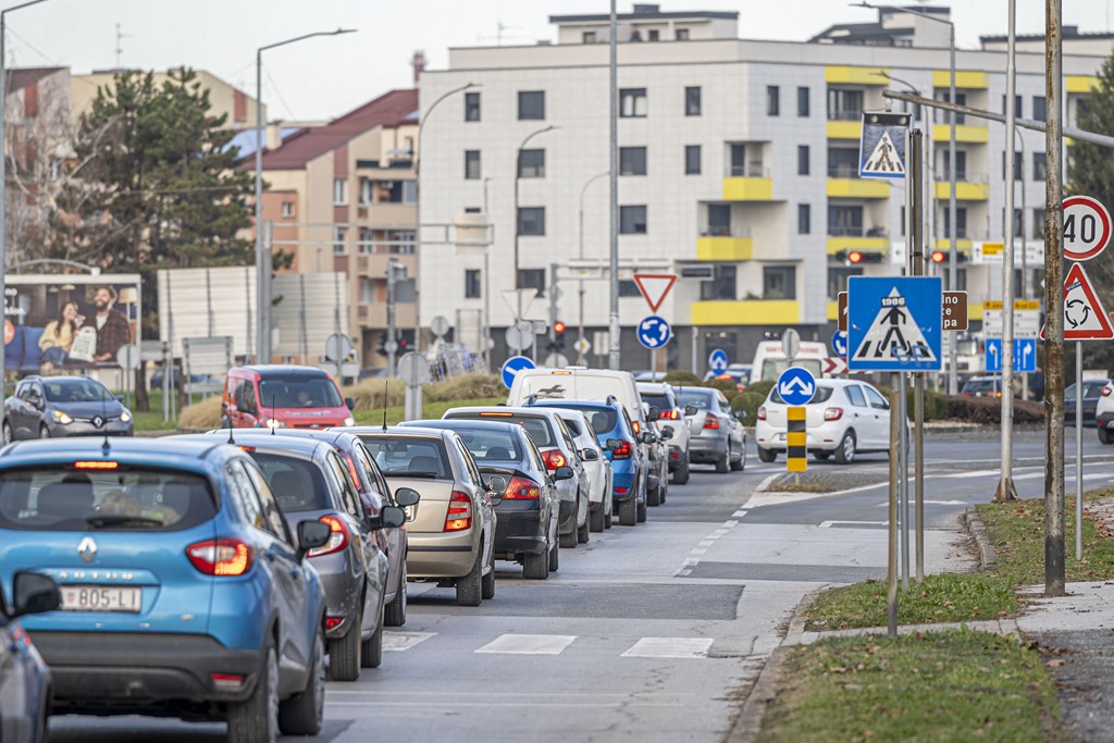 20251128 Karlovačkim ulicama (24)