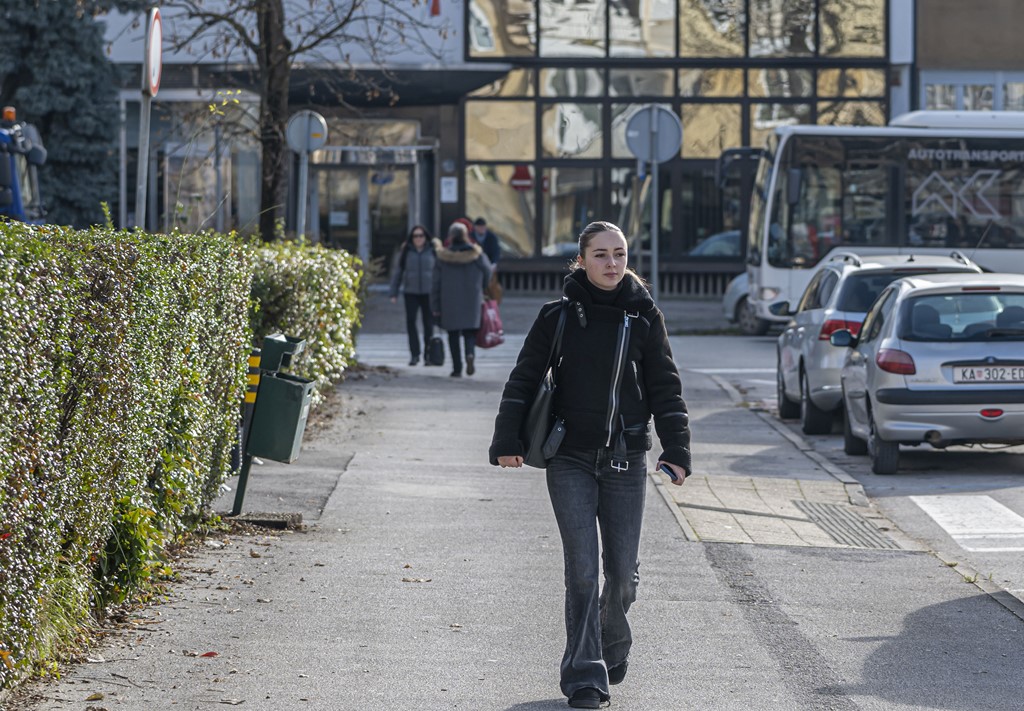 20251128 Karlovačkim ulicama (36)