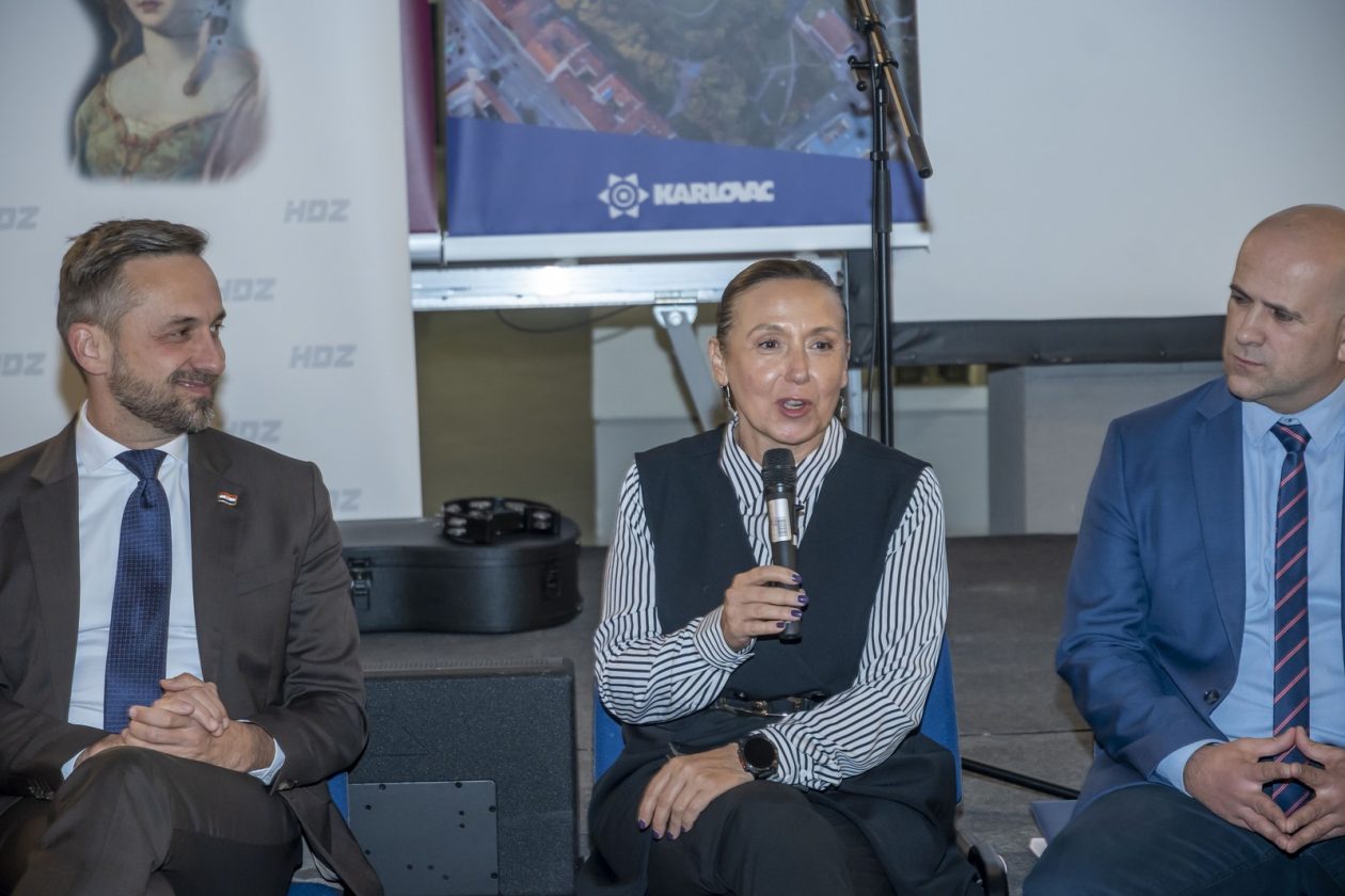 20251201 Veleučilište u Karlovcu (foto Igor Čepurkovski) 20 Marin Piletić, Irena Hrstić i Darijo Jurišić