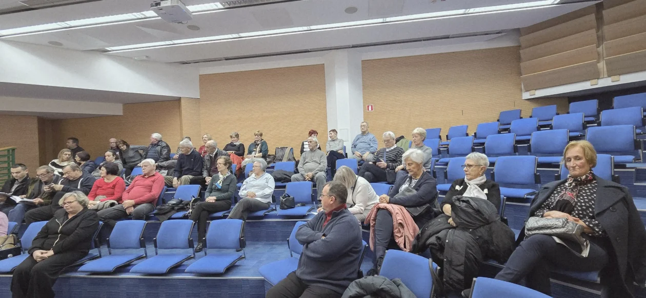 20251210 Gradska knjižnica Ivan Goran Kovačić 10 20251210 Gradska knjižnica Ivan Goran Kovačić 10