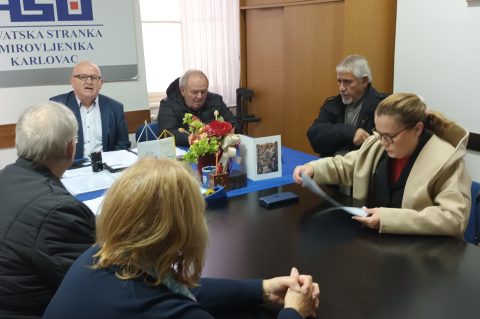 20251215 Hrvatska stranka umirovljenika 01 Frane Kaleb i ostali (foto HSU) 20251215 Hrvatska stranka umirovljenika 01 Frane Kaleb i ostali (foto HSU)