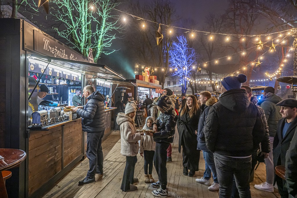 20251216 Advent u Karlovcu (17)