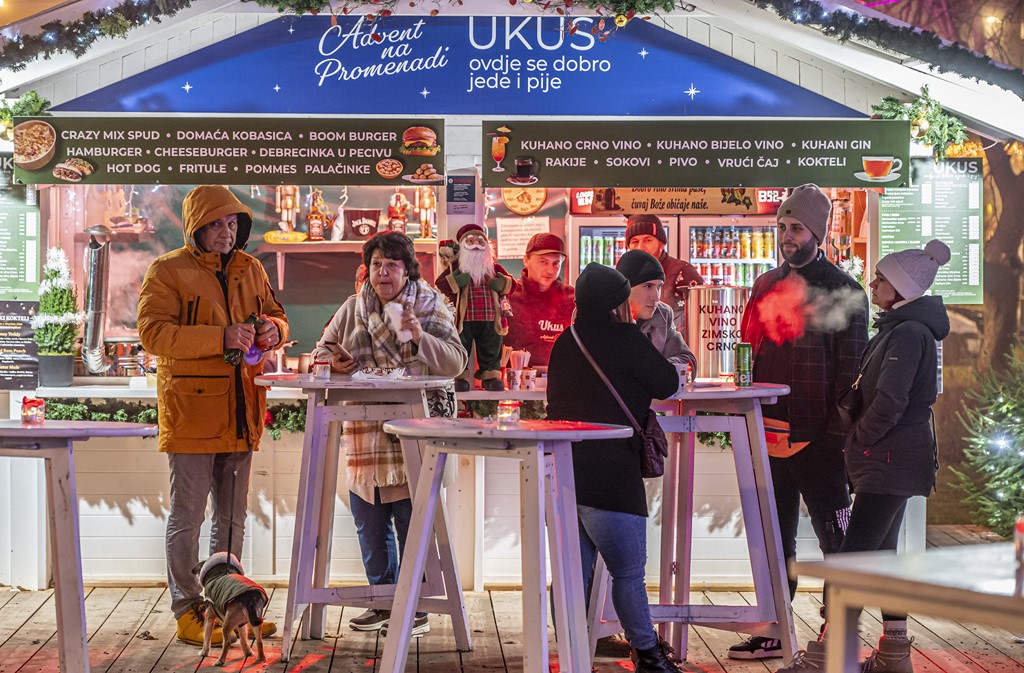 20251216 Advent u Karlovcu (28)