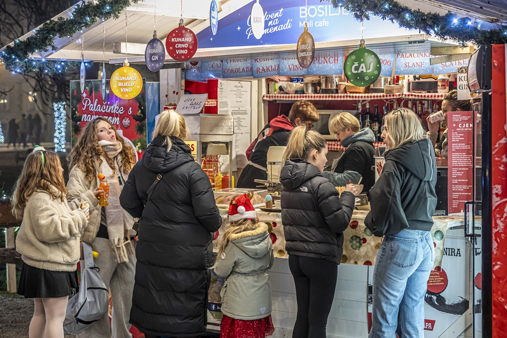 20251216 Advent u Karlovcu (6)