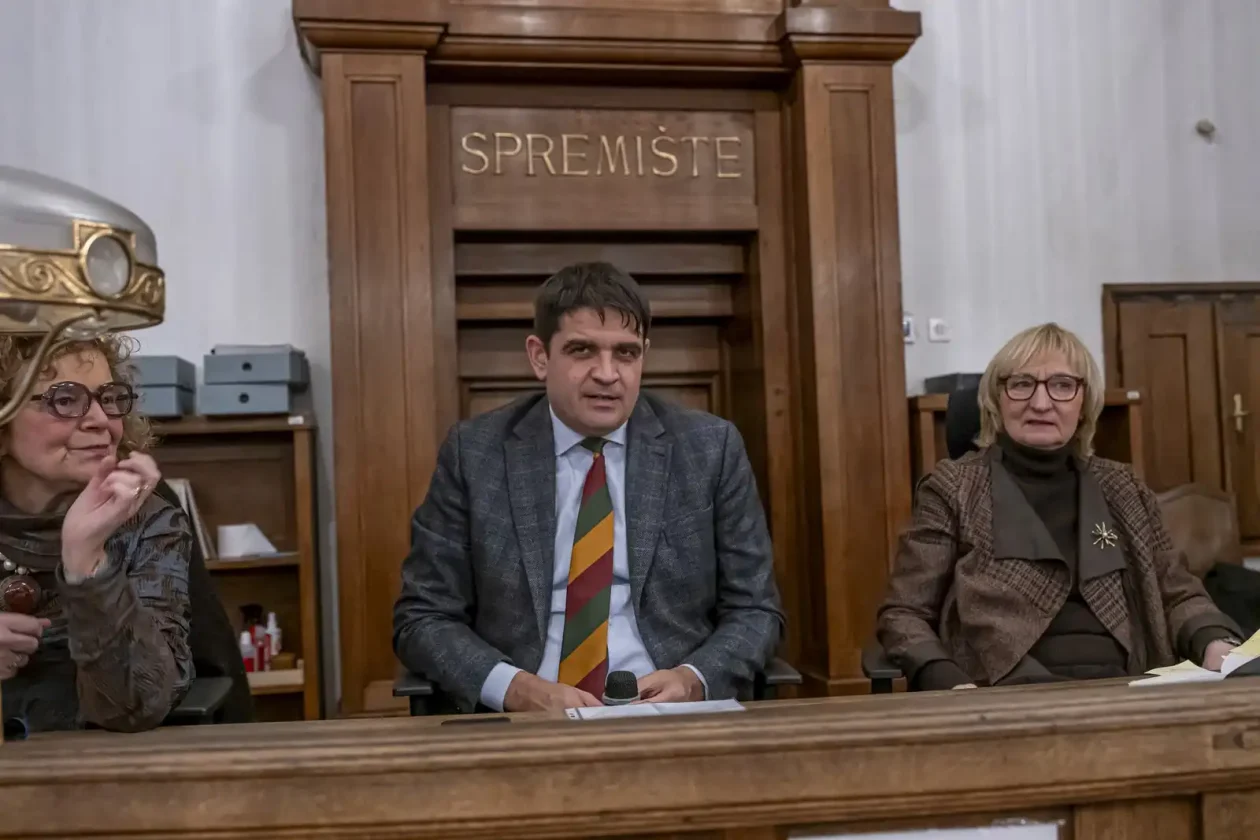 20251222 Hrvatski državni arhiv (foto Igor Čepurkovski) 02 Andrea Feldman, Stipe Kljaić i Višnja Starešina