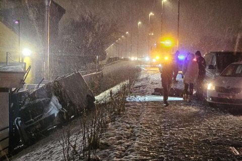 20251224 Prilaz Većeslava Holjevca, Karlovac, prometna nesreća 01